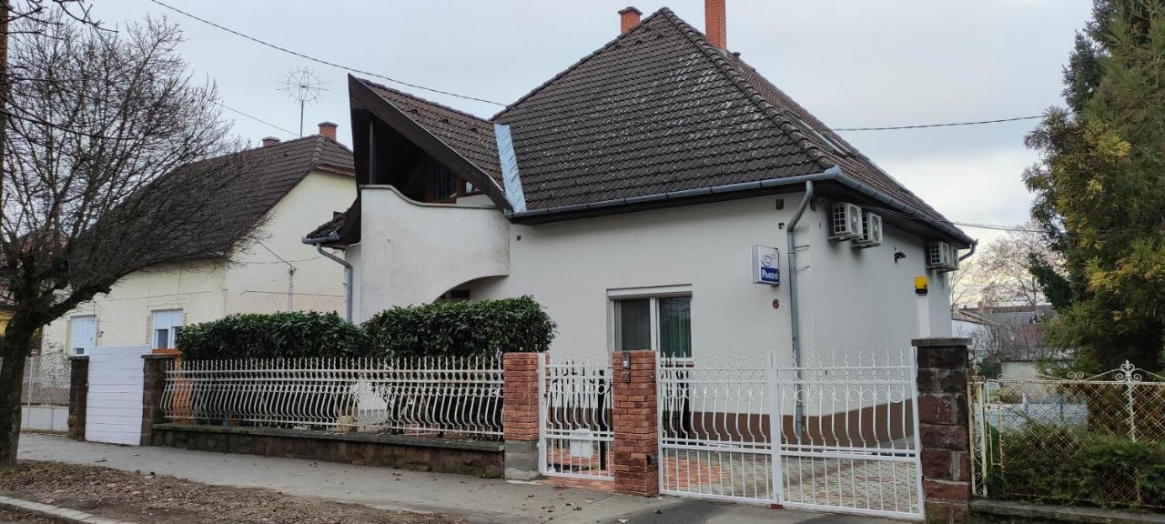 Eva Vendeghaz Hotel Kaposvar Exterior photo